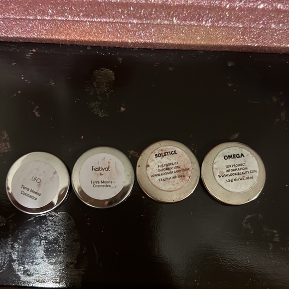 4 Single eyeshadow and empty palette - Picture 3 of 3